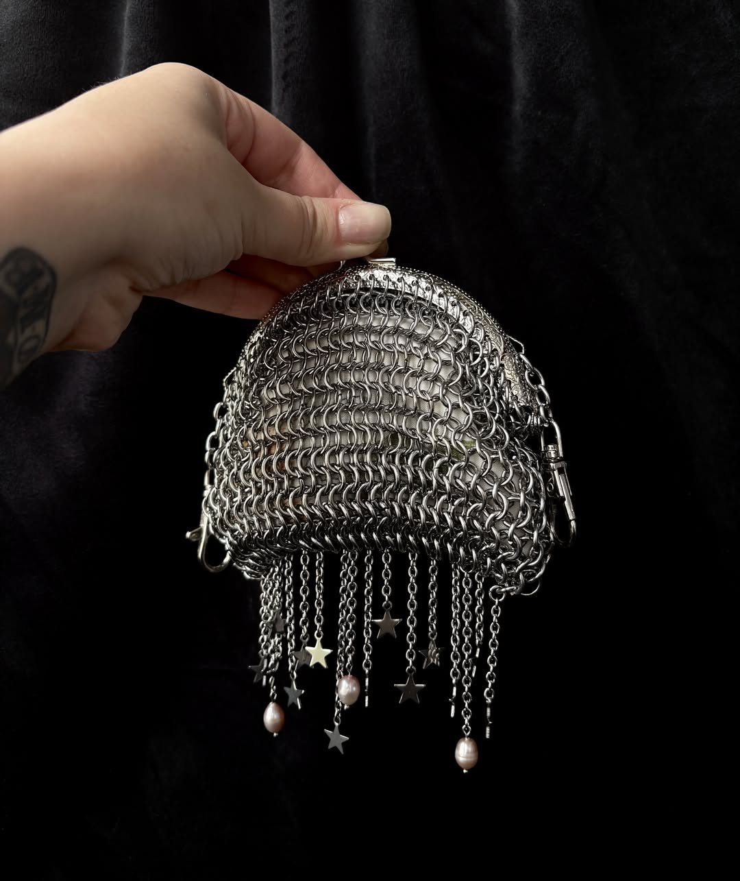 Medieval-style waist pouch